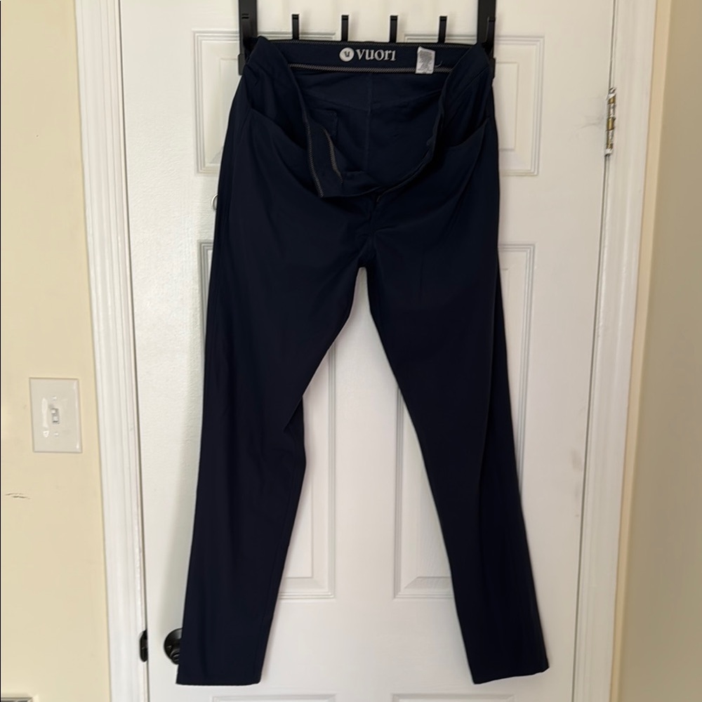 Vuori Meta Pants (performance/stretch) - Navy Blue - Men's 30 - Men’s Small